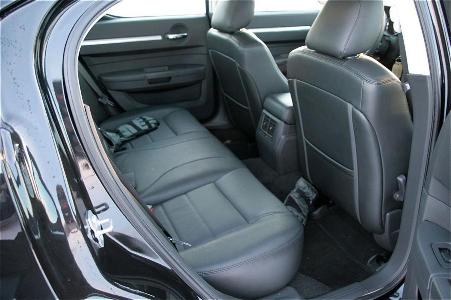  Dodge Charger SXT 3.5 2009 года  (фото 12 из 30)